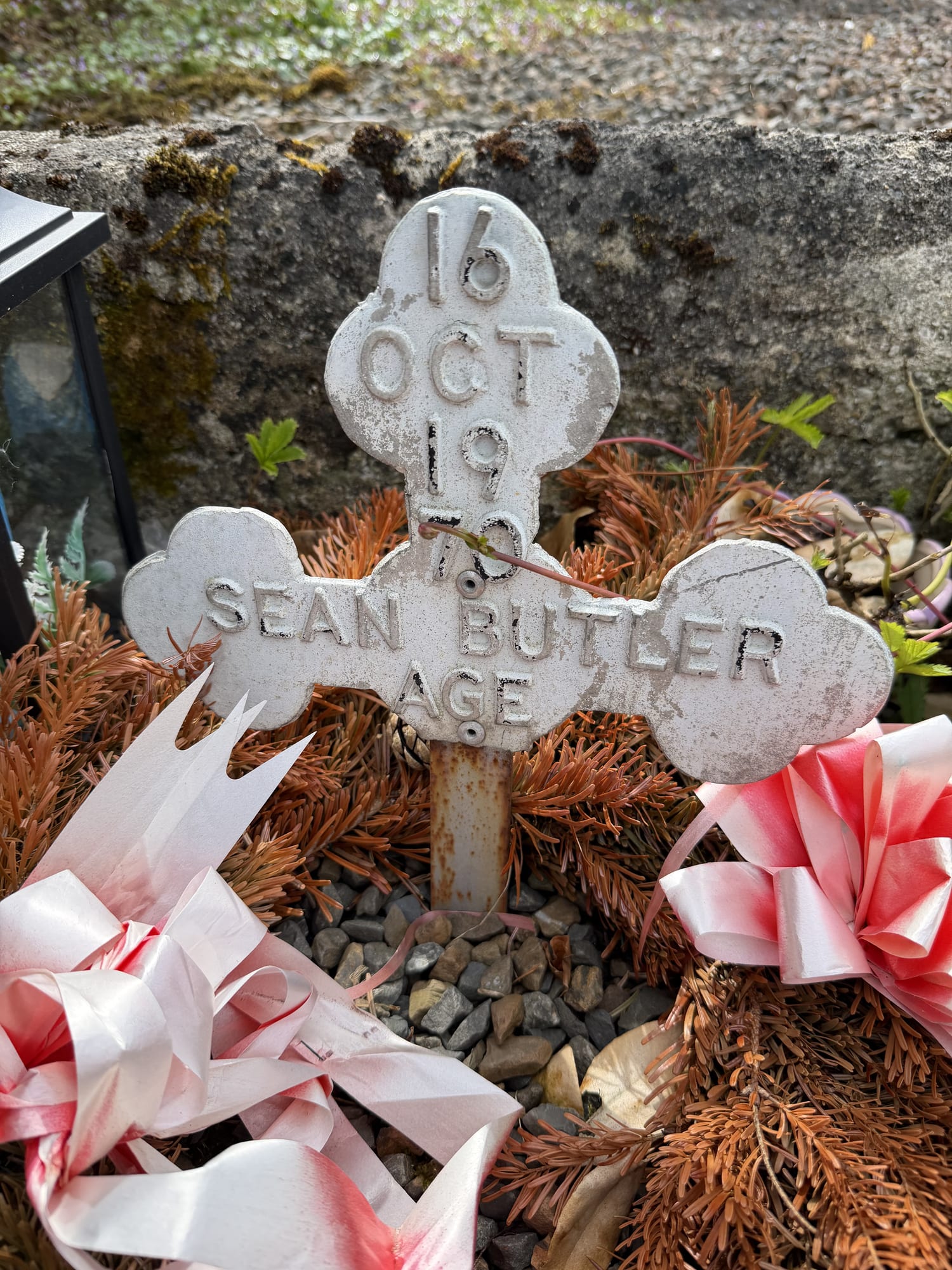 Headstone of Sean Butler