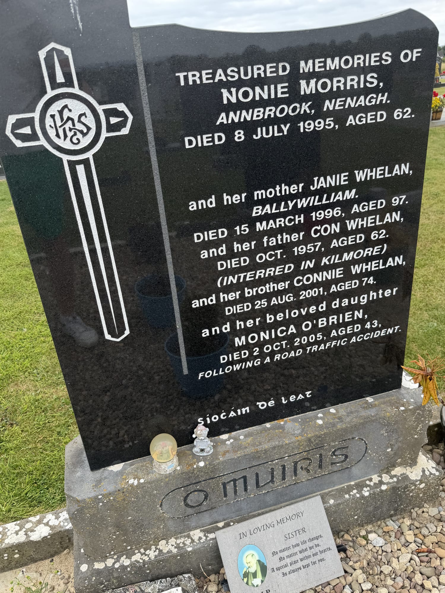 Headstone of Nonie Morris