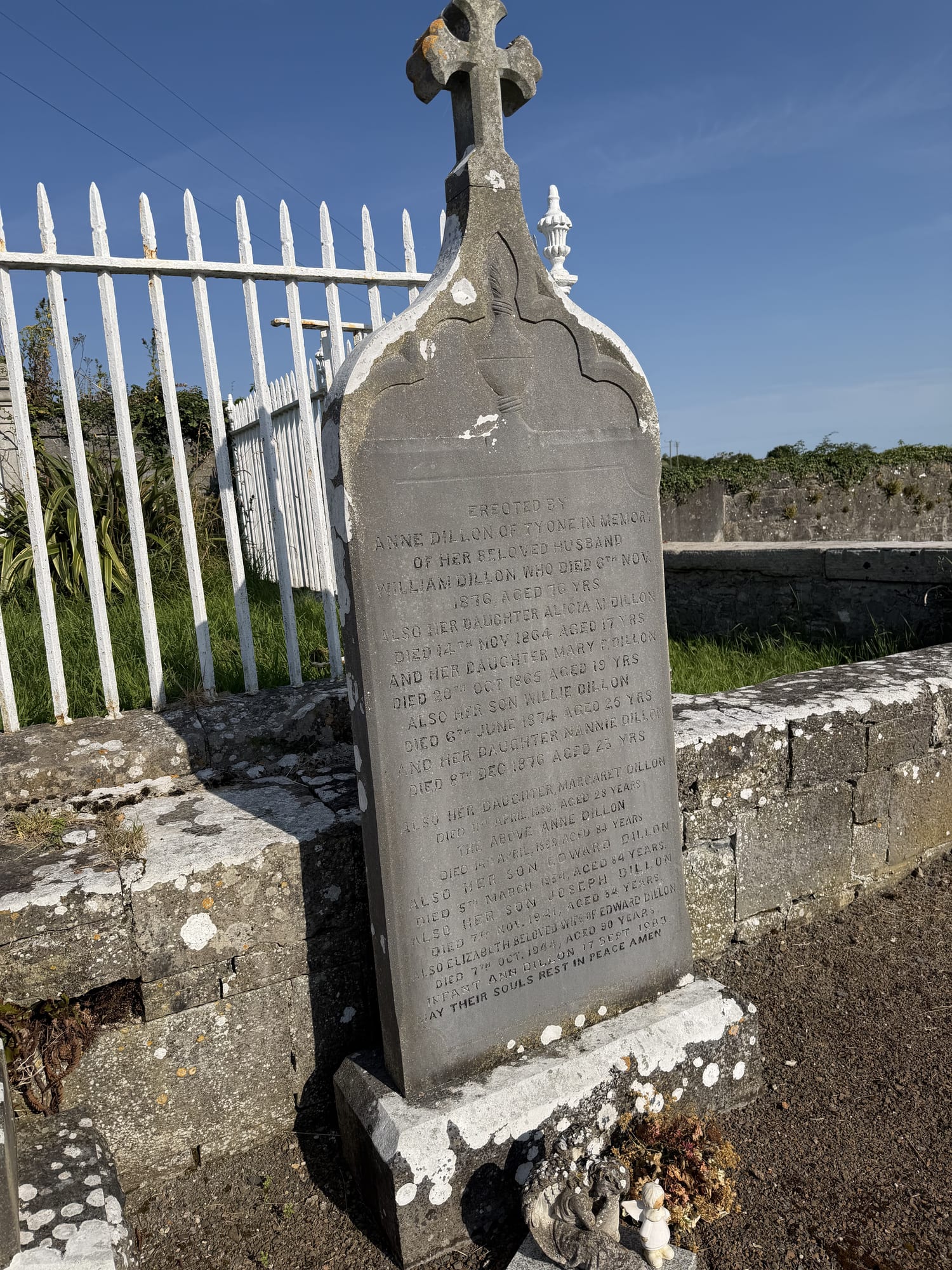 Headstone of William Dillon